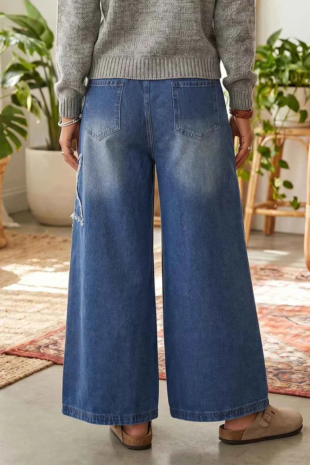 Star Decorated Wide Leg Jeans