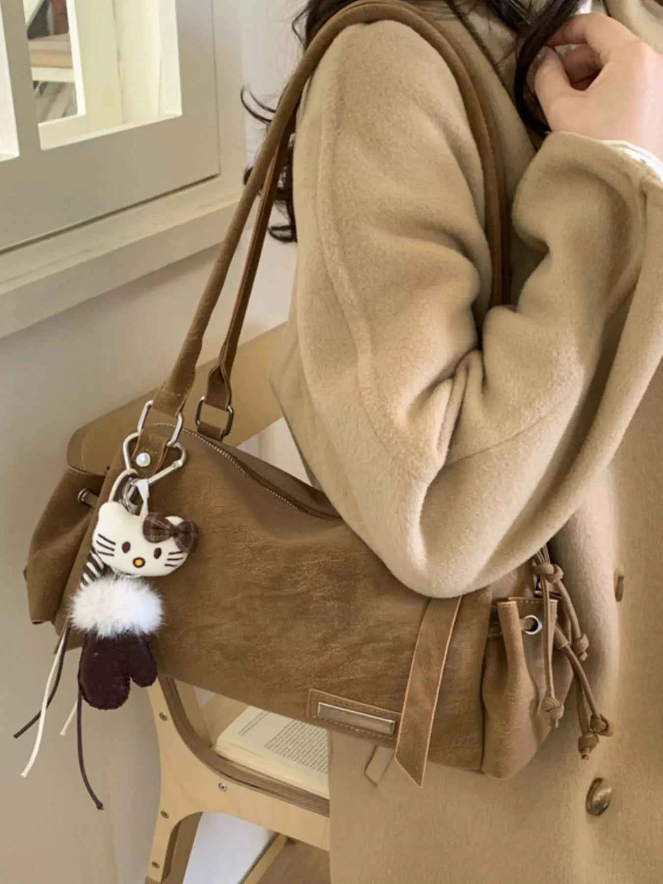 Vintage Lightweight Shoulder Bag